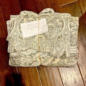 Pottery Barn king size duvet cover with 3 euro shams